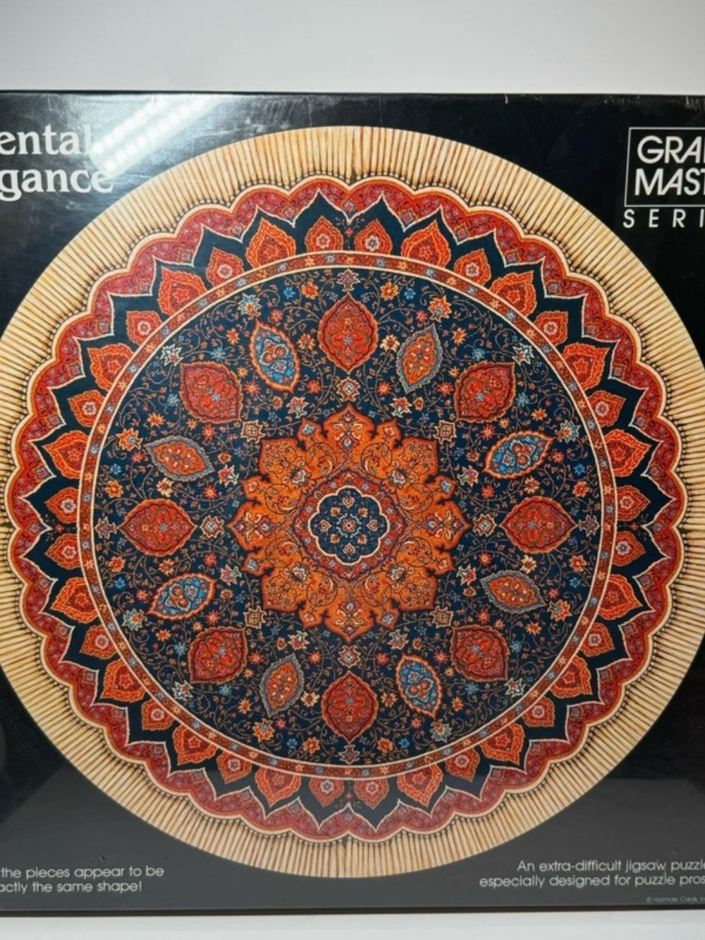 Vintage Springbok Circular Jigsaw Puzzle Grand Master Series Oriental Elegance